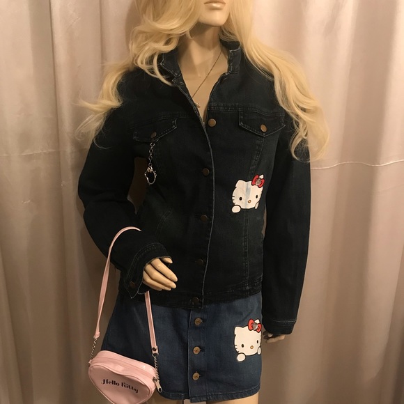 Adorable vintage y2k custom hello kitty jean jacket 🍒❤️ - Picture 6 of 13